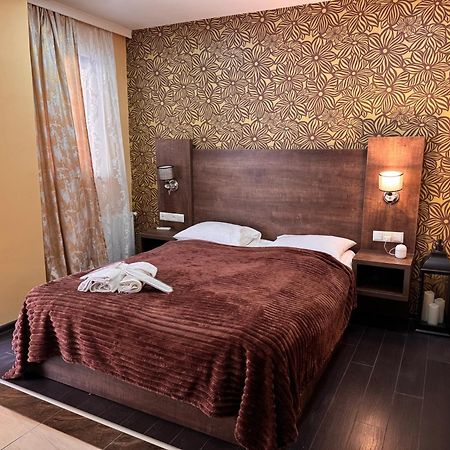 Two Lions Hotel Tiflis Exterior foto