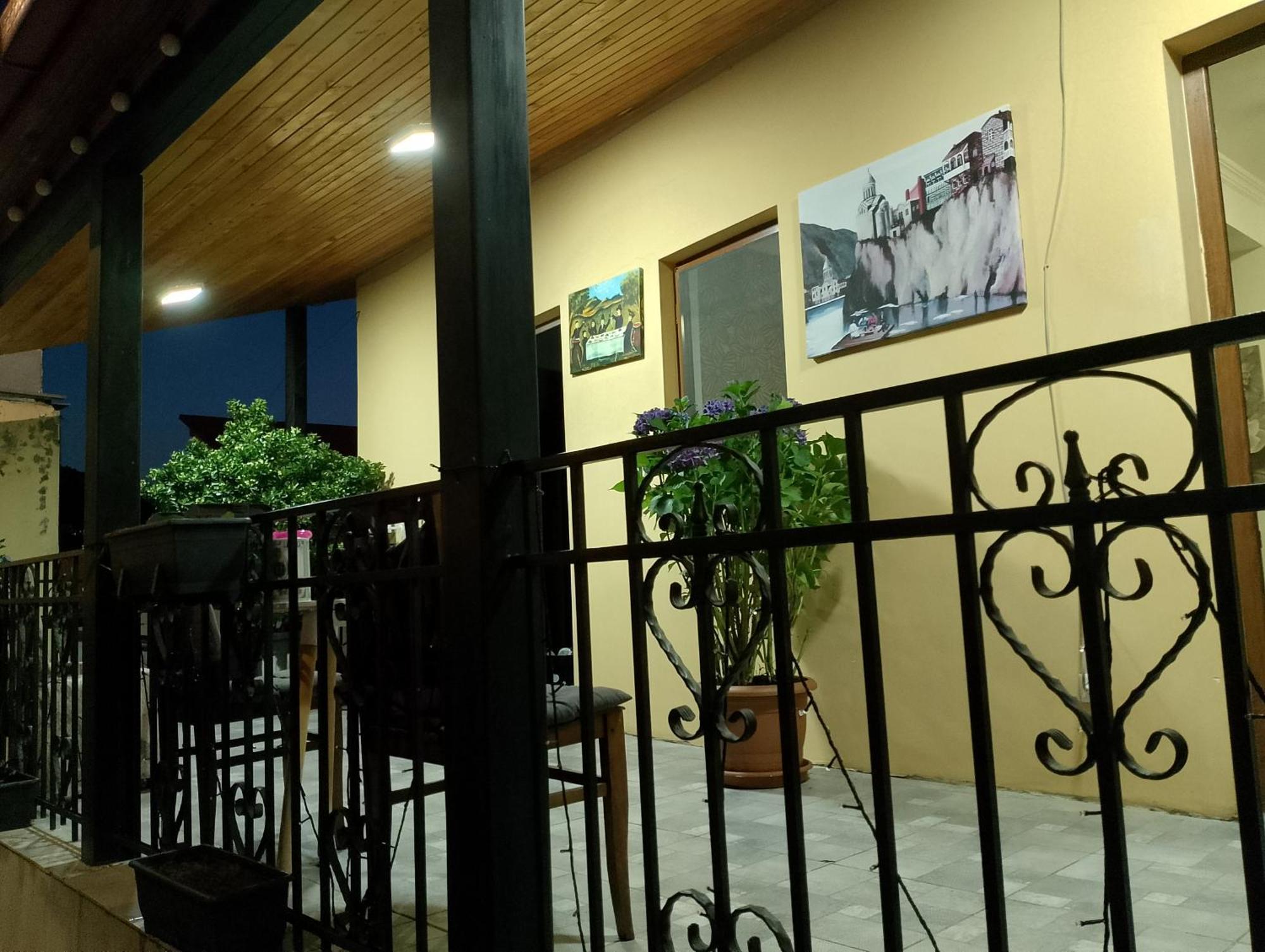 Two Lions Hotel Tiflis Exterior foto